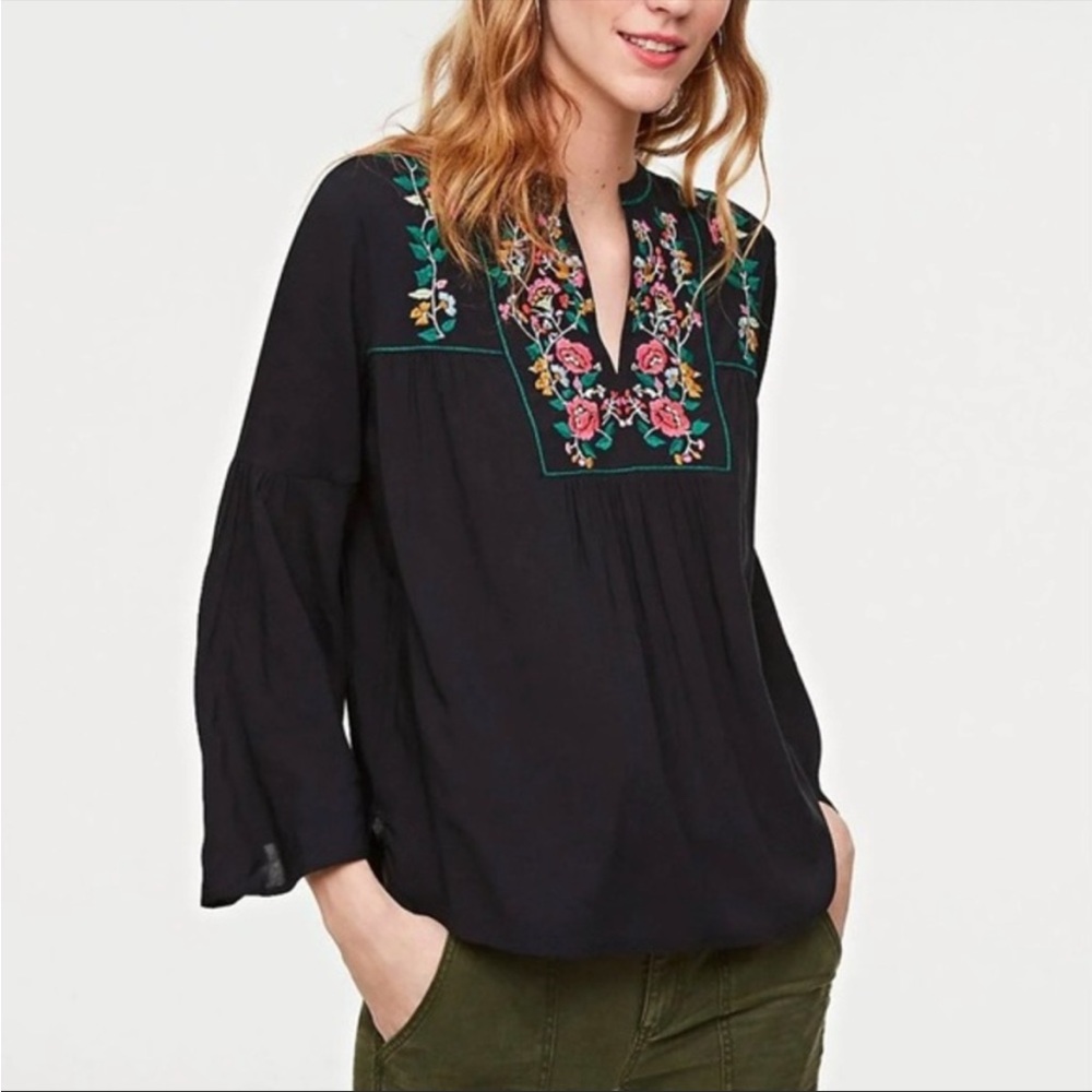 LOFT Embroidered Boho Peasant Blouse w Bell Sleeves. Black Rayon w MEASUREMENTS